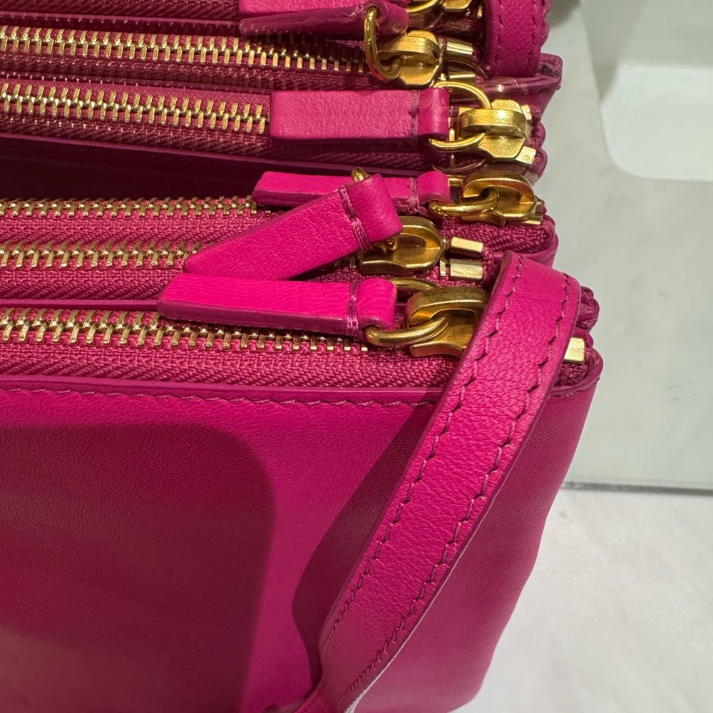 🩷 Celine Large Bright Pink Trio Crossbody Bag - Picture 11 of 13